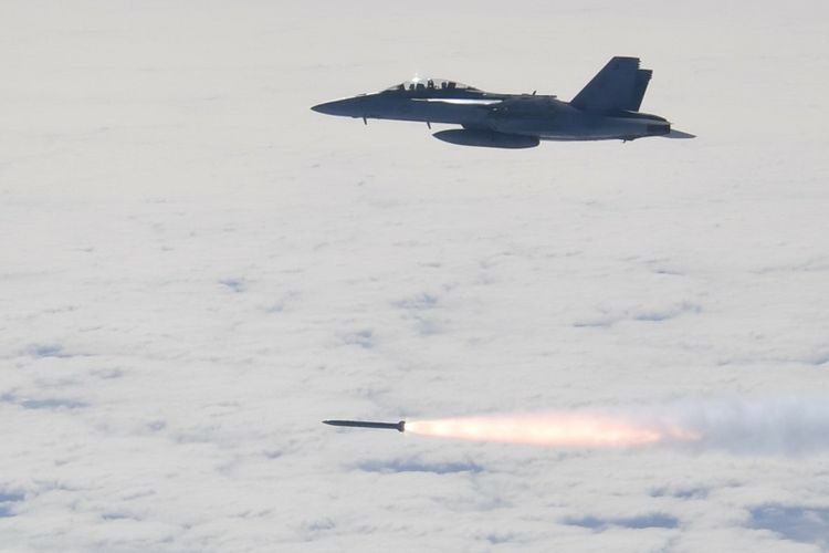 An AARGM-ER is successfully launched from a U.S. Navy F/A-18 Super Hornet during a recent test at the Point Mugu Sea Range, Calif. (U.S. Navy) Advanced Anti-Radiation Guided Missile Extended Range Completes Second Successful Missile Live Fire